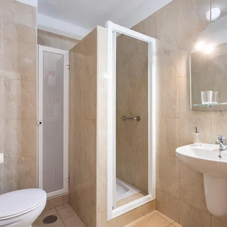Home2book Comfy Pool & Terrace, Americas * アロナ