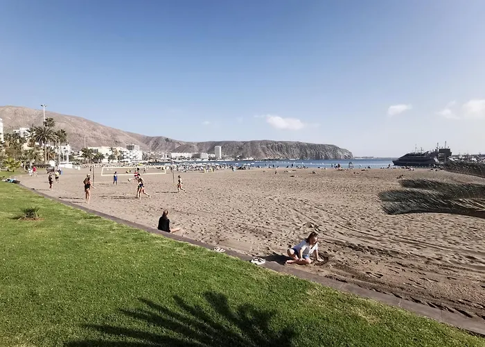 Home2book Comfy Pool & Terrace, Americas * アロナ